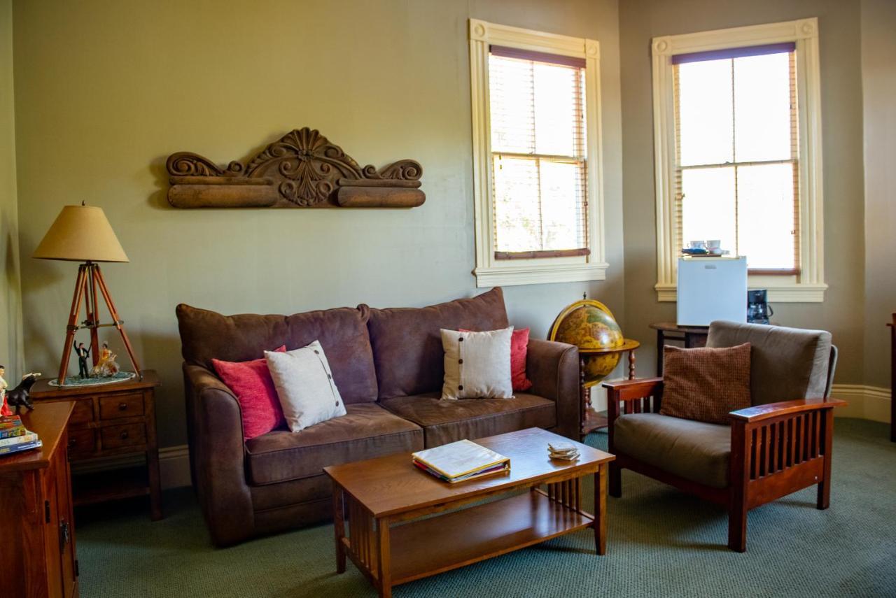 Queen Suite