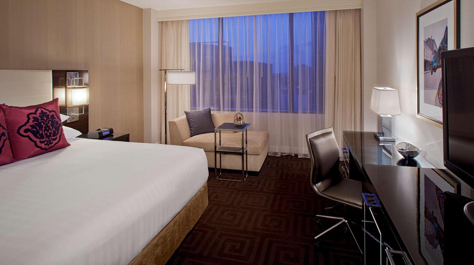 King Room - Club Access,676606182:JPEG