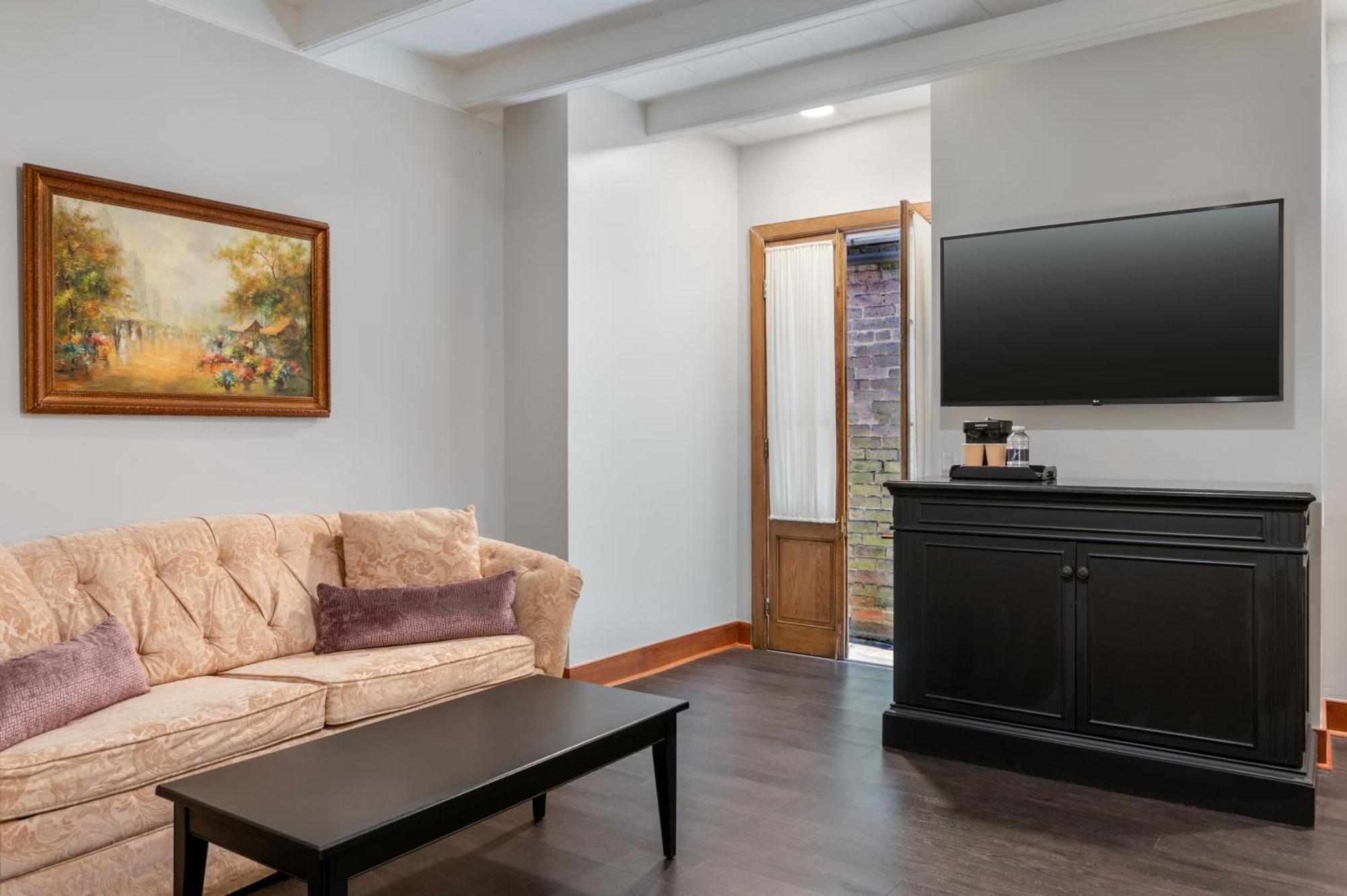 One-Bedroom Suite