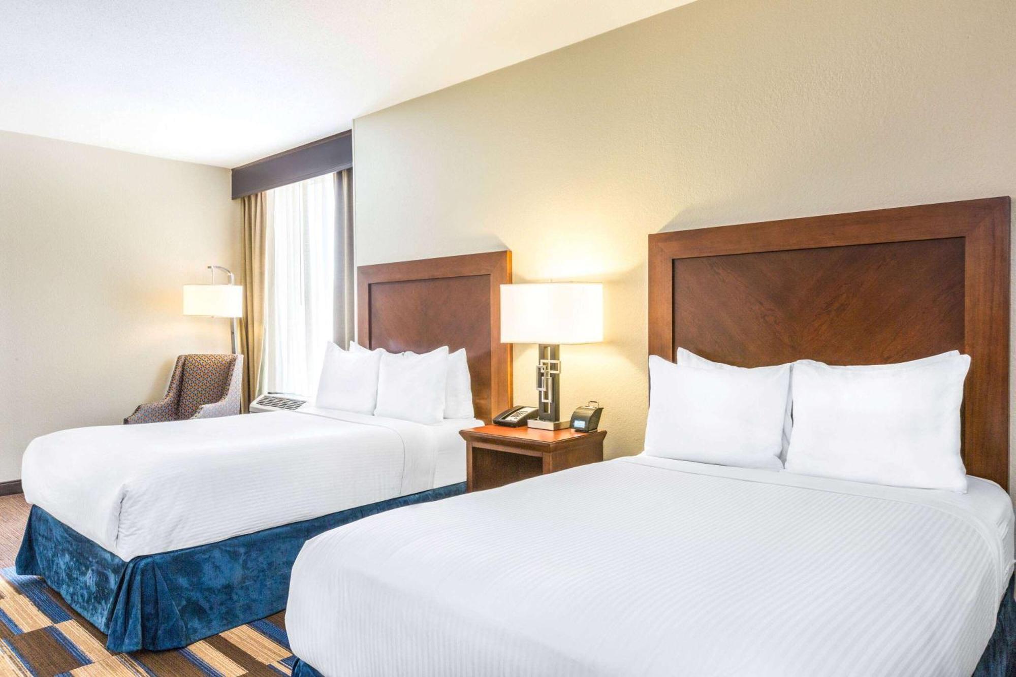 Deluxe Double Room with Two Double Beds - Non-Smoking