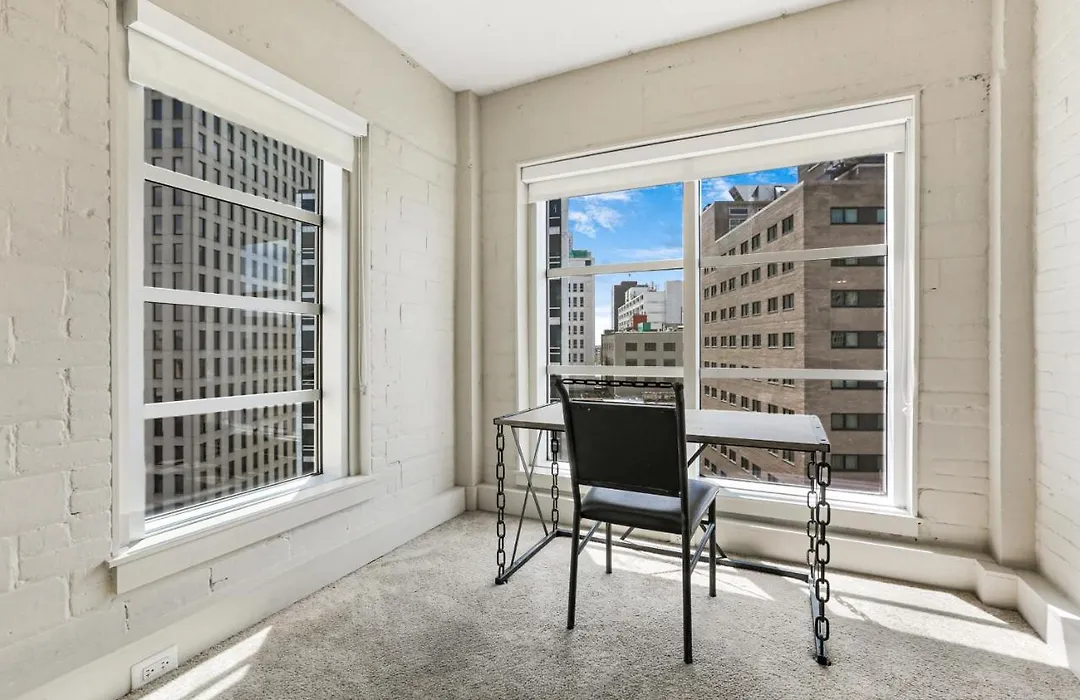 Modern & Fully Furnished Apartments In The Heart Of The City-1