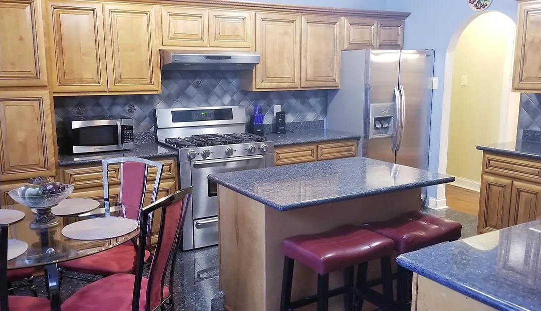 Beautiful 3 Bedroom Home!-1