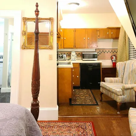 Lions Inn Bed & Breakfast-2