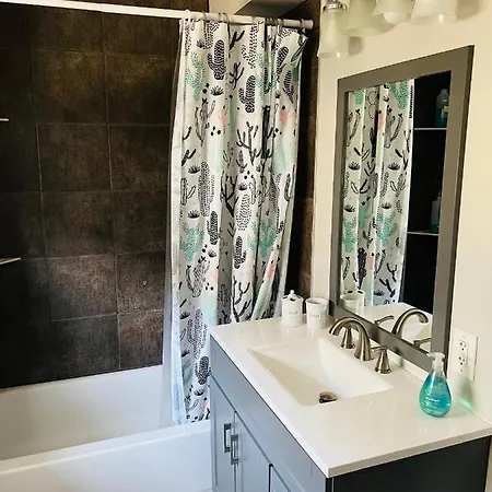Near French Quarter Nice Two Bedrooms+-3