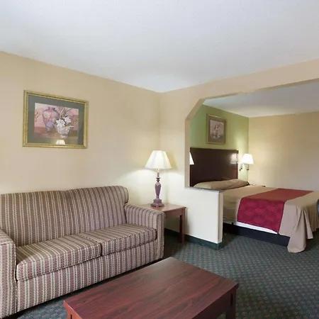 Rodeway Inn & Suites New Orleans Gentilly-2