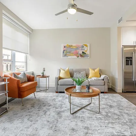Modern Condos Close To City Attractions-2