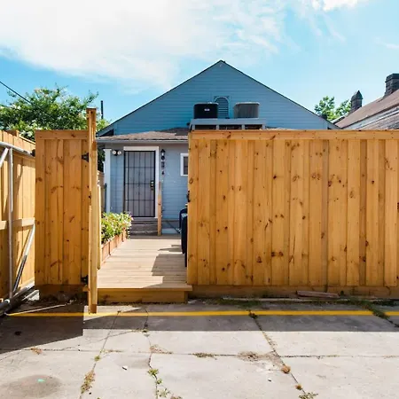 Shotgun Craftman House With Private Patio-2