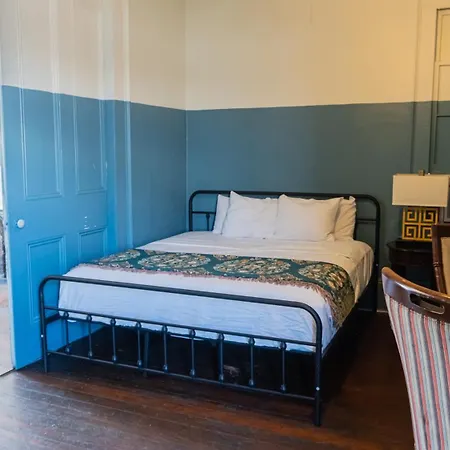 Historic Mardi Gras Inn-2