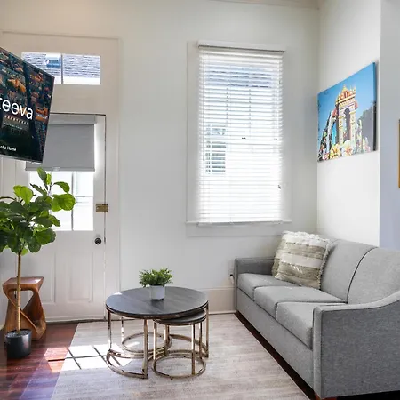 Fabulous Cottages With City Views-2