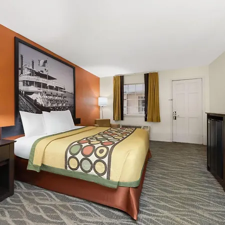 Super 8 By Wyndham New Orleans-3