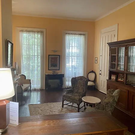 Fairchild House Bed & Breakfast-3