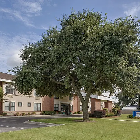 Federal City Inn & Suites-2