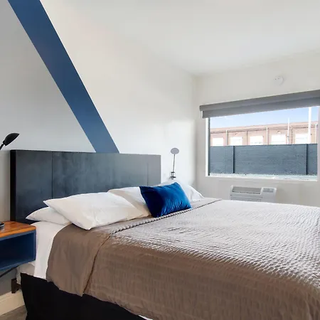 The Ben Louie-2