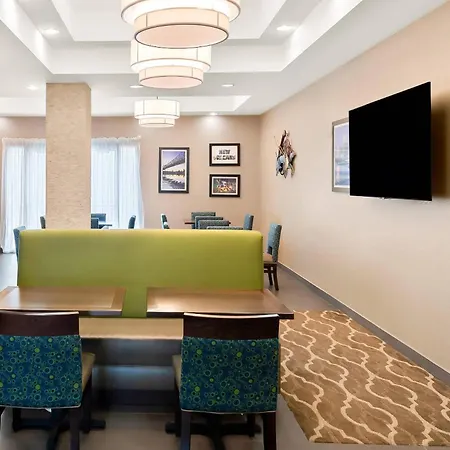 Comfort Suites New Orleans East-3