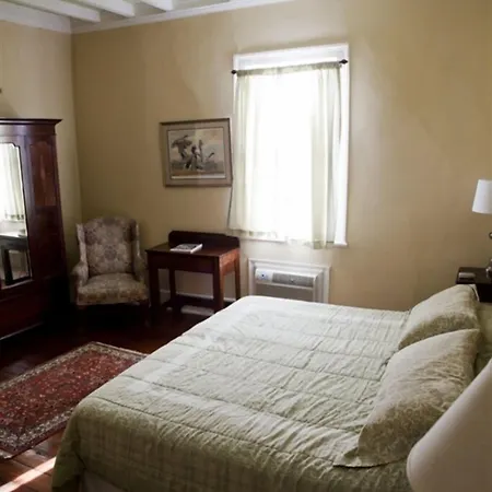 Fairchild House Bed & Breakfast-2