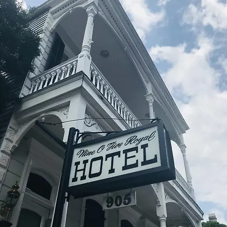 Nine-O-Five Royal Hotel-2