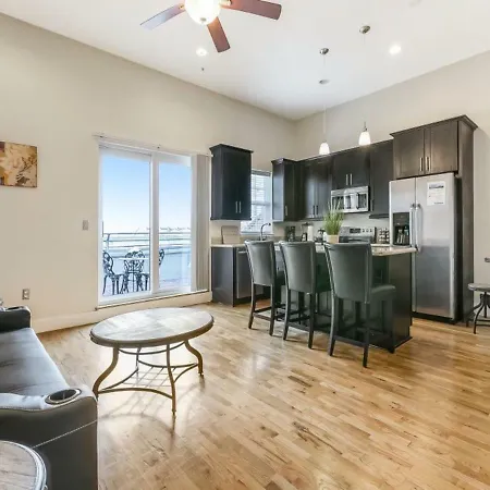 Gorgeous Condos - Walk To French Quarter-3