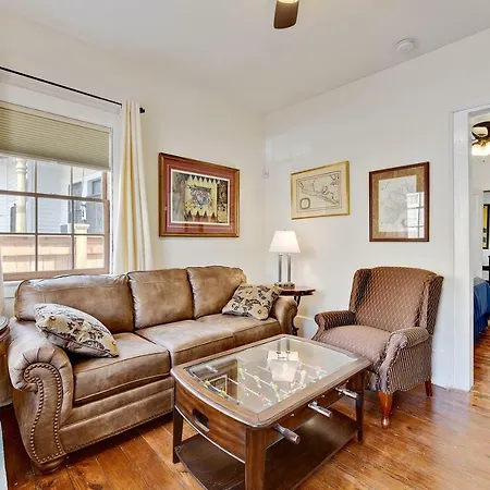 New Orleans Cottage-2